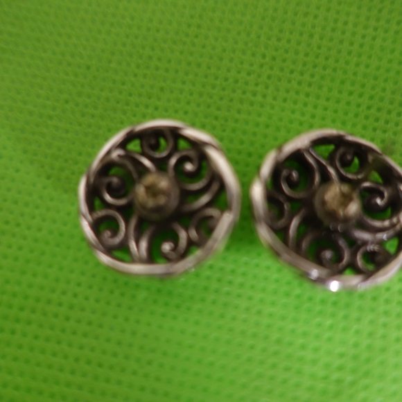 Brighton Earrings - Picture 3 of 4